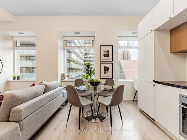 420 - 111 St Clair Ave
