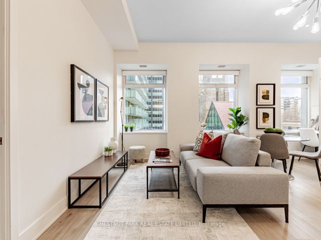 420 - 111 St Clair Ave