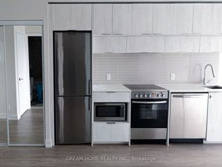1206 - 181 Dundas St E