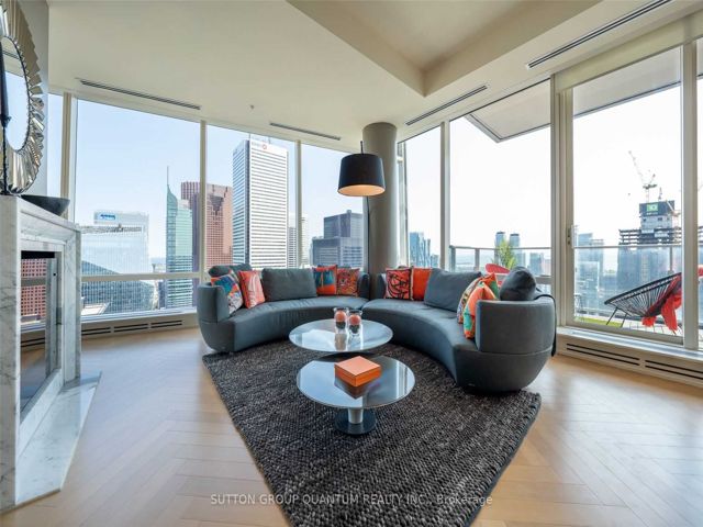 5408 - 180 University Ave