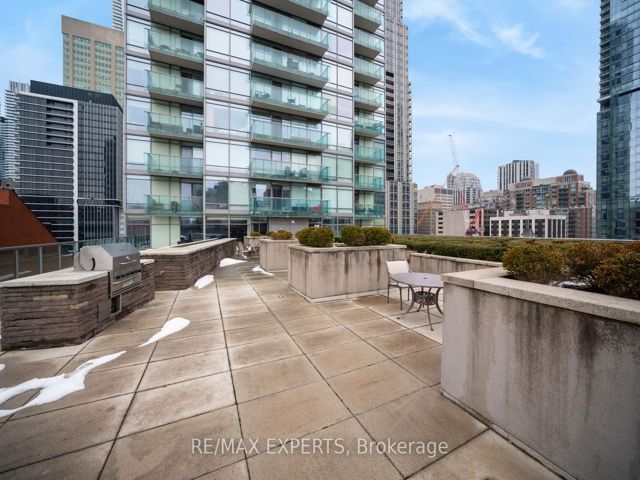 903 - 18 Yorkville Ave S