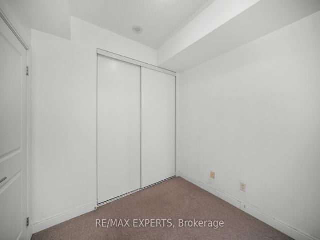 903 - 18 Yorkville Ave S