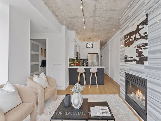 917E - 500 Queens Quay W