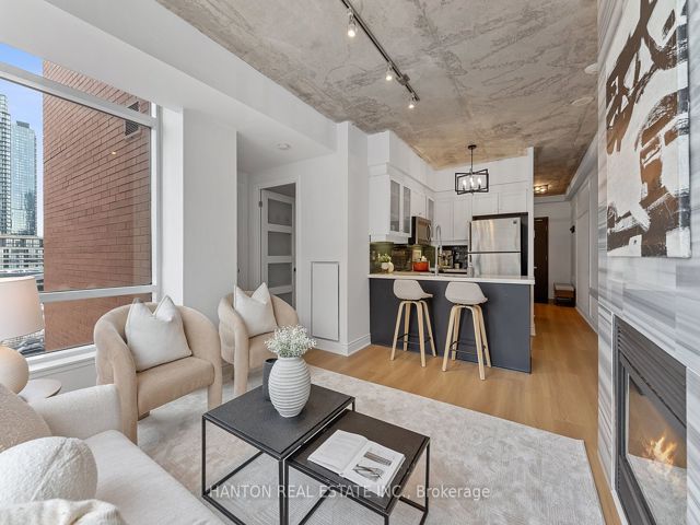 917E - 500 Queens Quay W