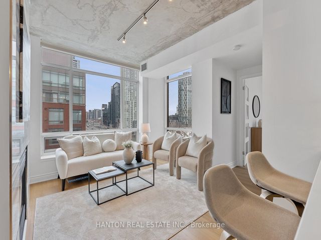 917E - 500 Queens Quay W