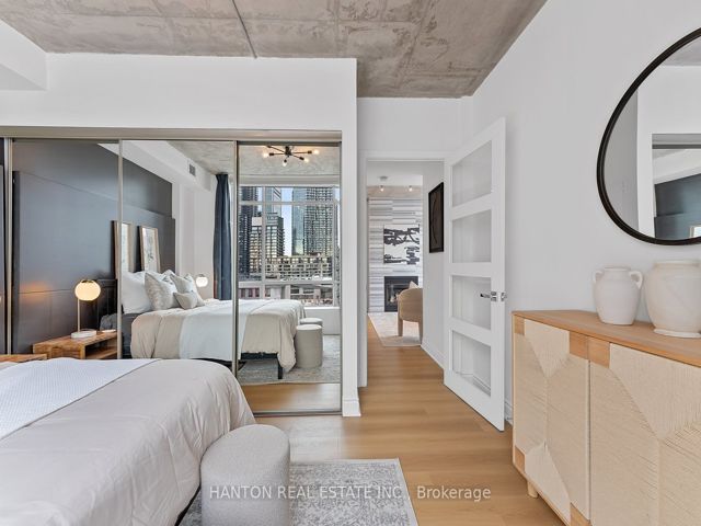 917E - 500 Queens Quay W