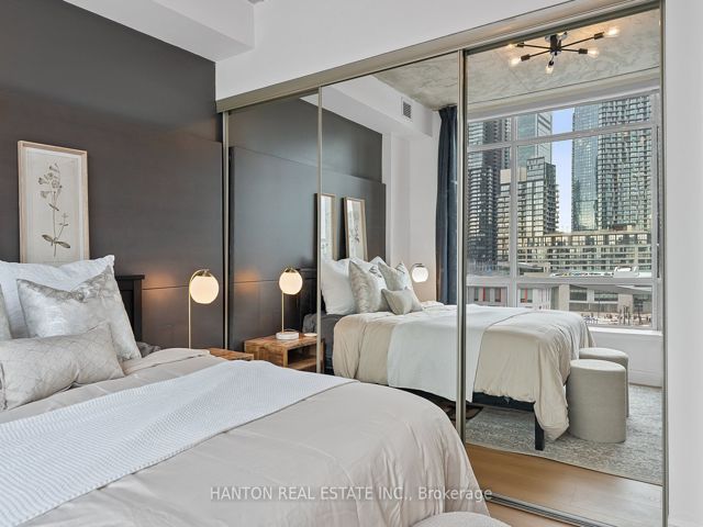 917E - 500 Queens Quay W