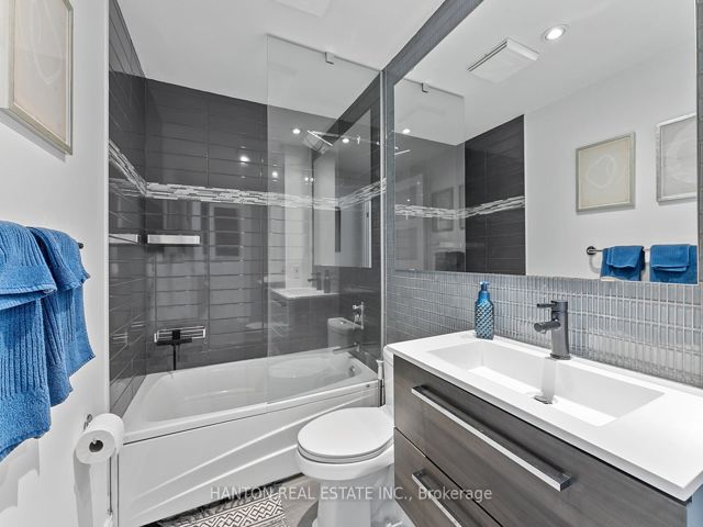 917E - 500 Queens Quay W
