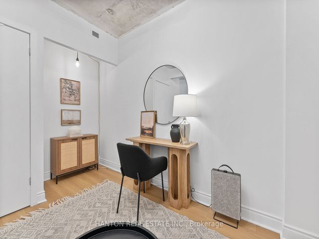 917E - 500 Queens Quay W