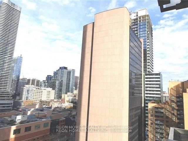 1408 - 38 Grenville St