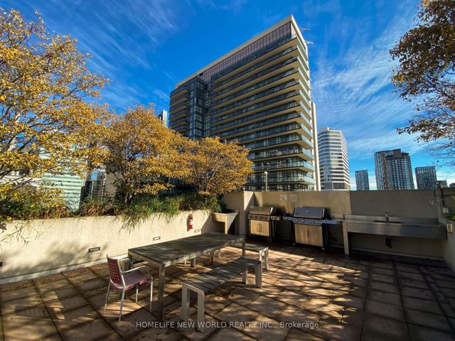 515 - 111 Elizabeth St