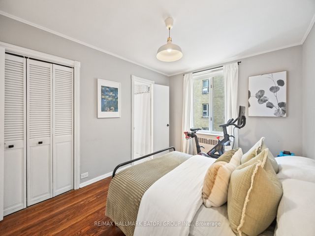 216 - 150 Farnham Ave
