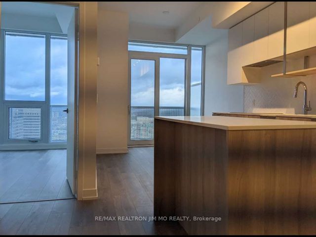 3006 - 15 Holmes Ave