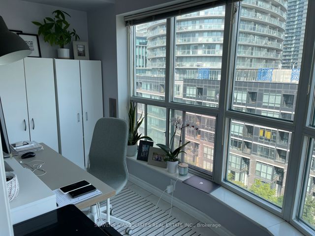 903 - 600 Queens Quay W
