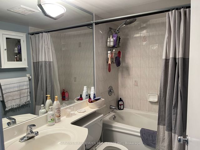 903 - 600 Queens Quay W