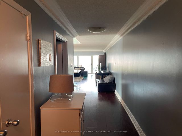 903 - 600 Queens Quay W