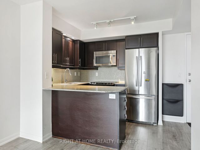 525 - 85 East Liberty St