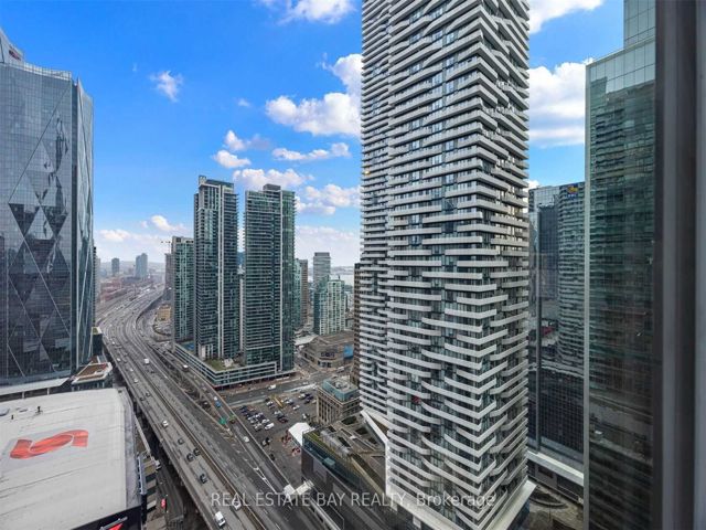 2404 - 55 Bremner Blvd Blvd