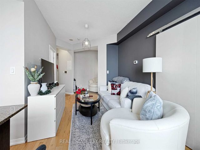 2404 - 55 Bremner Blvd Blvd