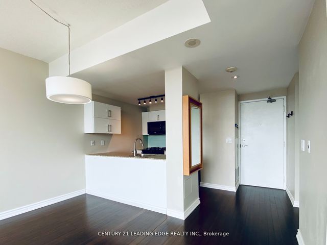 2402 - 281 Mutual St