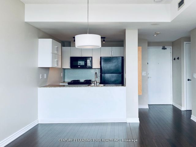 2402 - 281 Mutual St