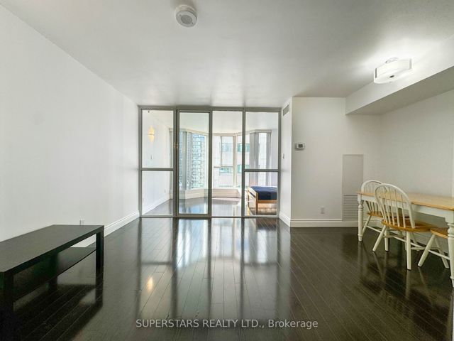 2104 - 55 Centre Ave