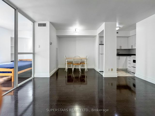 2104 - 55 Centre Ave