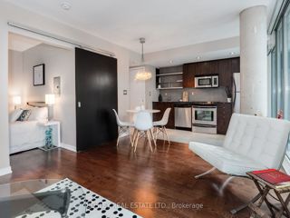 412 - 33 Lombard St