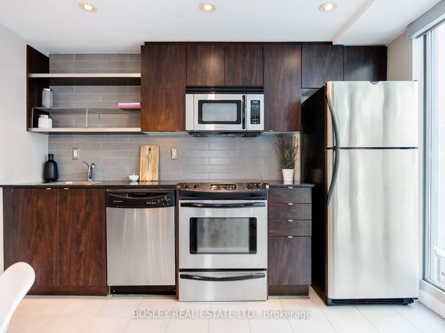 412 - 33 Lombard St