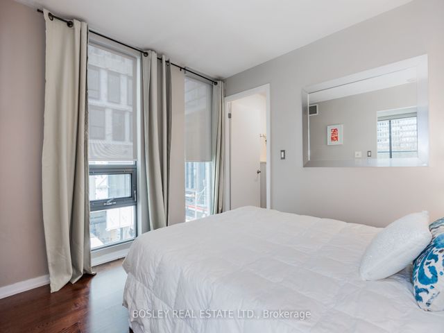 412 - 33 Lombard St