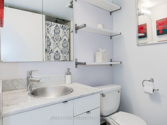 412 - 33 Lombard St