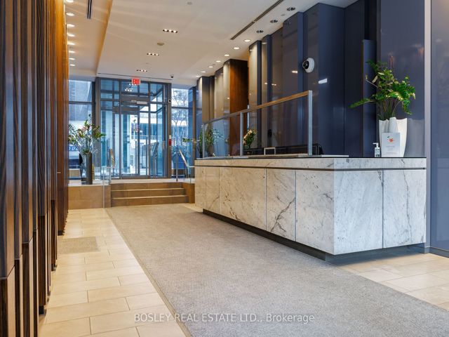 412 - 33 Lombard St