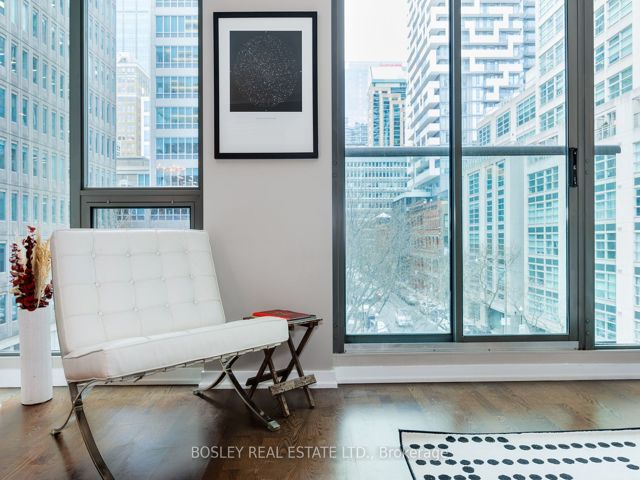 412 - 33 Lombard St
