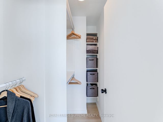 1506 - 33 Lombard St