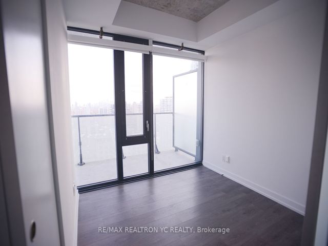 2609 - 161 Roehampton Ave