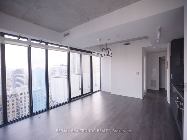 2609 - 161 Roehampton Ave