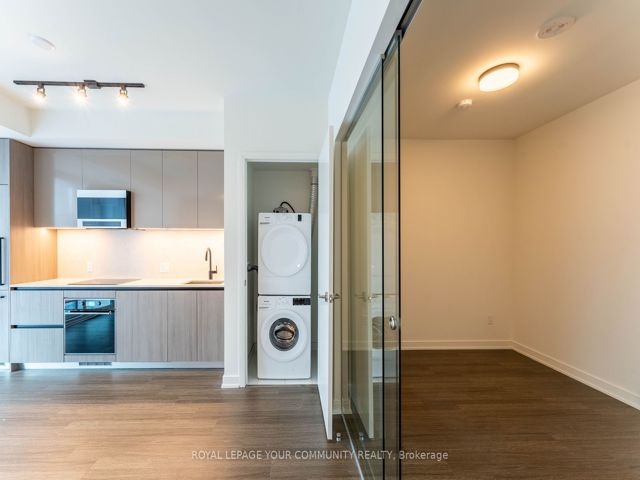 1102 - 425 Front St E