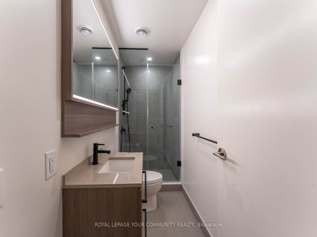 1102 - 425 Front St E