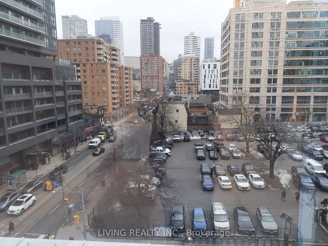 1527 - 251 Jarvis St