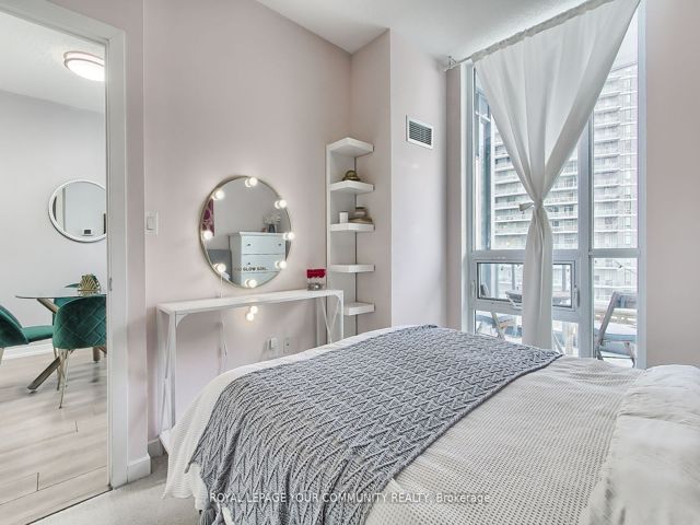 517 - 62 Forest Manor Rd