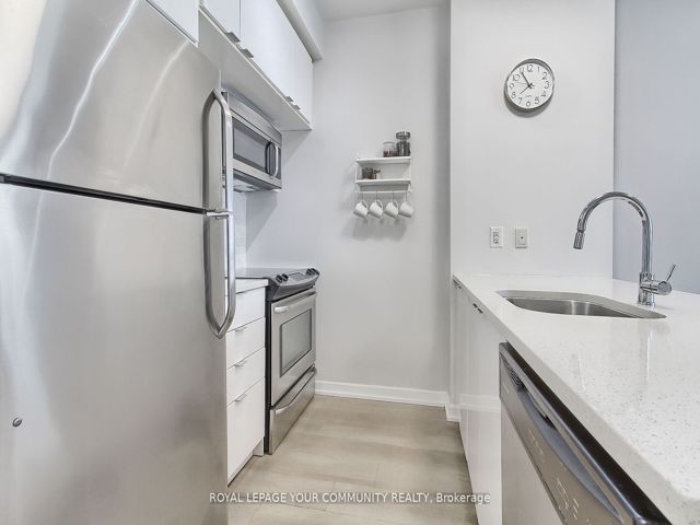 517 - 62 Forest Manor Rd