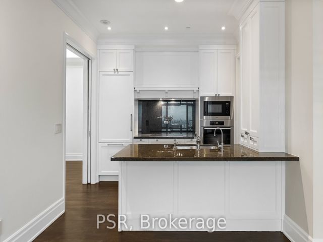 4506 - 311 Bay St