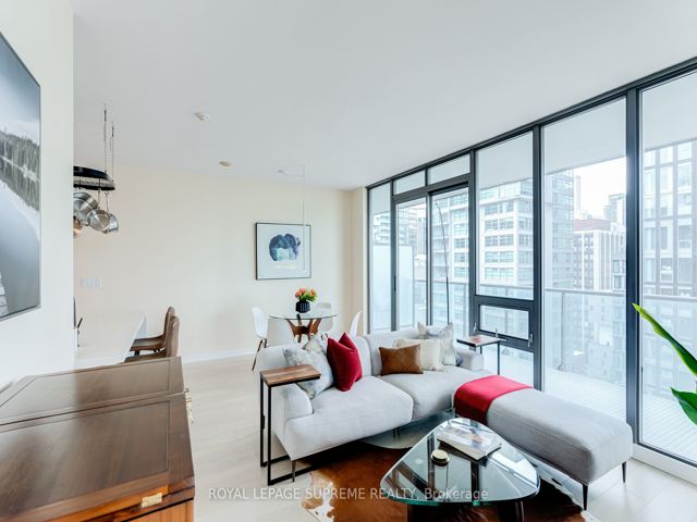 1506 - 33 Lombard St