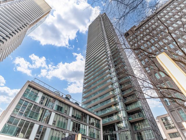 1506 - 33 Lombard St