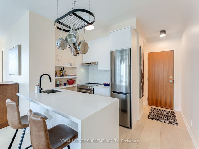1506 - 33 Lombard St