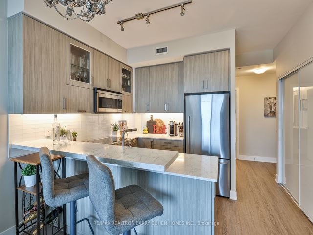 1202 - 1486 Bathurst St