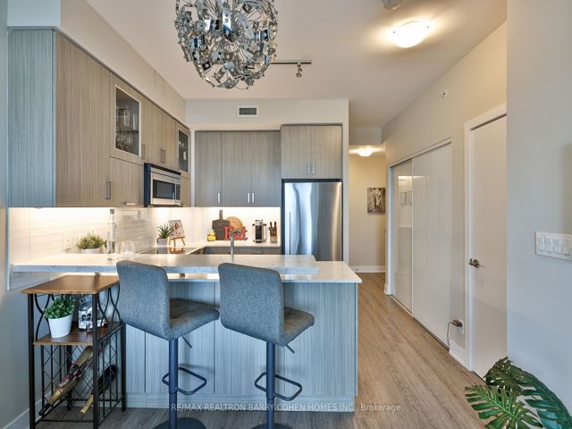 1202 - 1486 Bathurst St