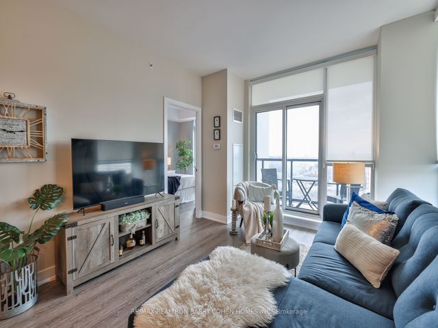 1202 - 1486 Bathurst St