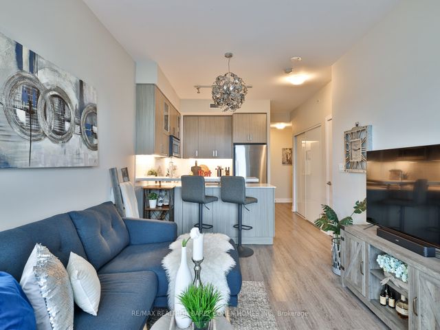 1202 - 1486 Bathurst St