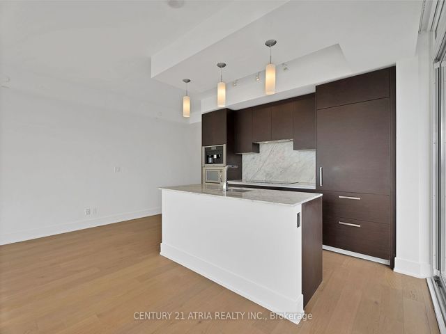 3002 - 200 Bloor St W